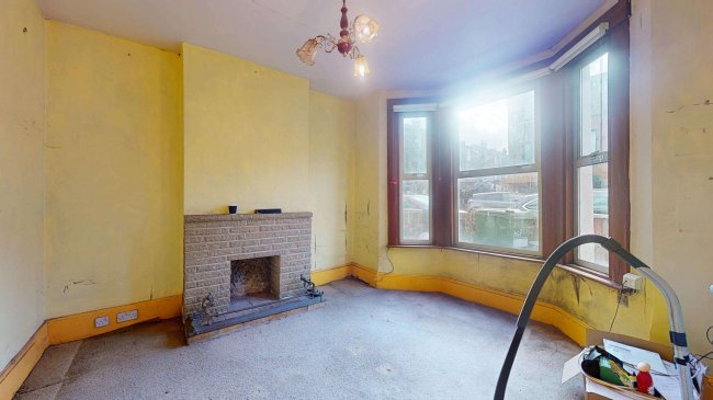 6 Gayford Road, Shepherds Bush, London, W12 9BN 1