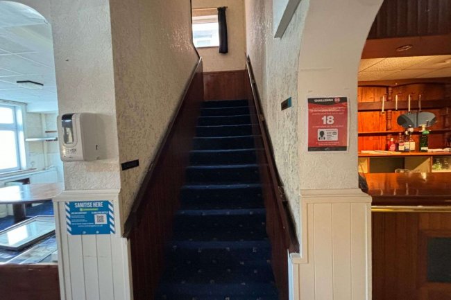 East Cowes Conservative Club, 11 Clarence Road, East Cowes, PO32 6EP 4