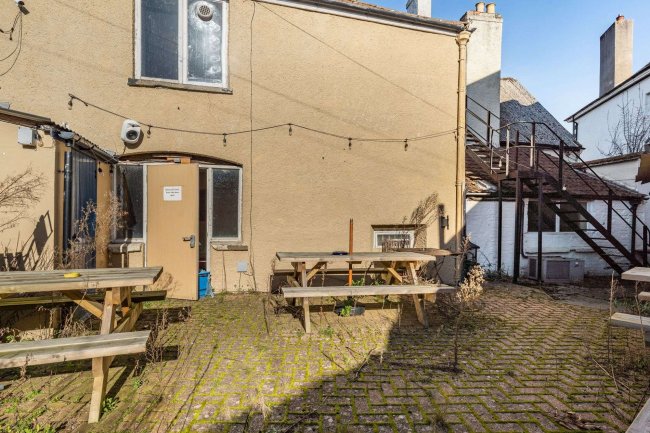 Monmouth Conservative Club, 15 Whitecross Street, Monmouth, NP25 3BY 9