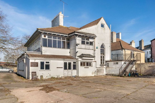 Monmouth Conservative Club, 15 Whitecross Street, Monmouth, NP25 3BY 9