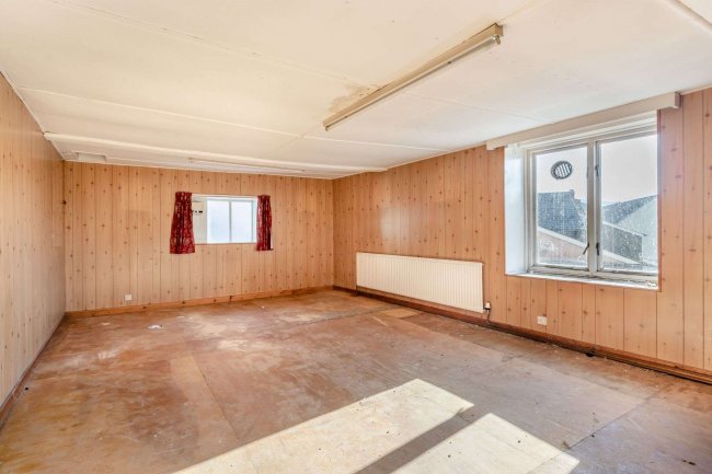 Monmouth Conservative Club, 15 Whitecross Street, Monmouth, NP25 3BY 9