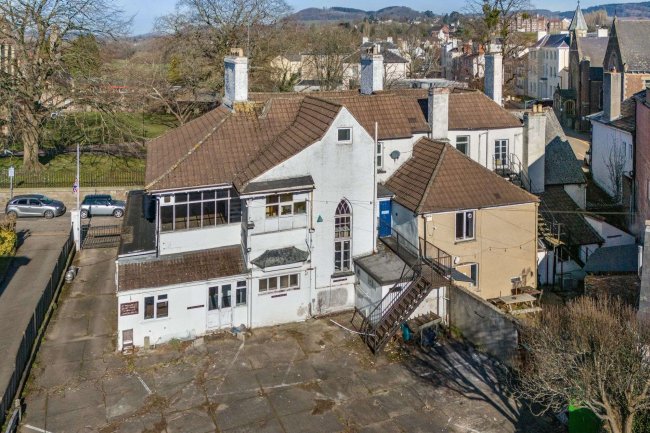 Monmouth Conservative Club, 15 Whitecross Street, Monmouth, NP25 3BY 9