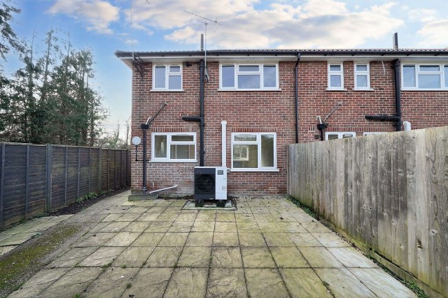 4 Sunnyside, Sulhamstead, Reading, Berkshire, RG7 4BG 6