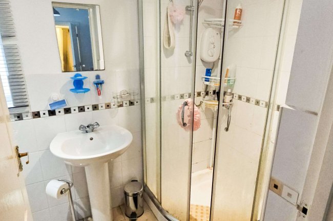 6 Market Street, Weymouth, Dorset DT4 8DD 7