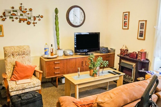 6 Market Street, Weymouth, Dorset DT4 8DD 7