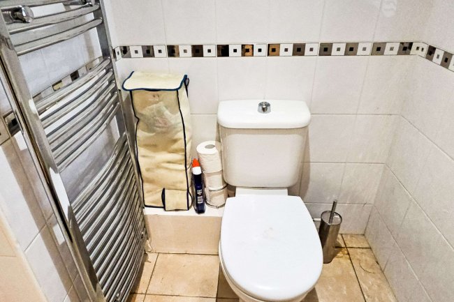 6 Market Street, Weymouth, Dorset DT4 8DD 7