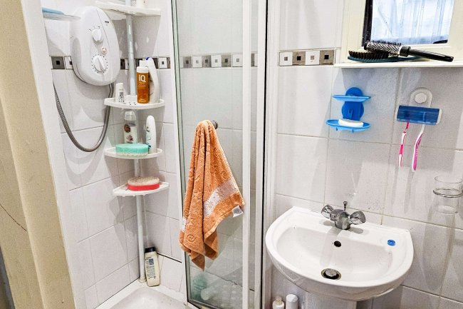 6 Market Street, Weymouth, Dorset DT4 8DD 7