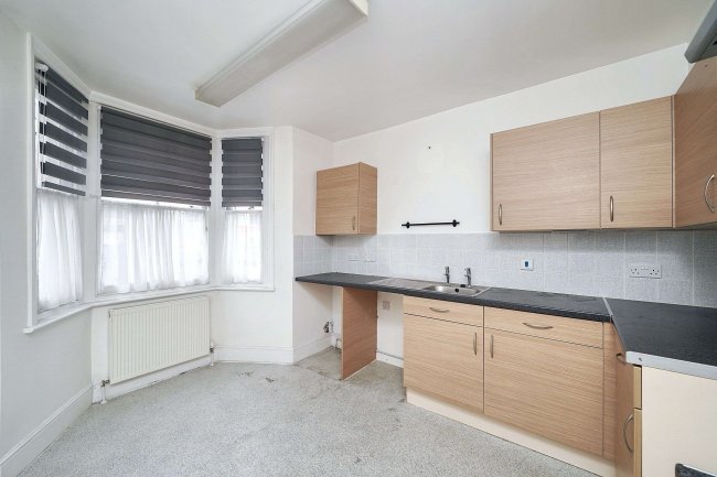 85A & 85B Stoke Road, Slough, Berkshire, SL2 5BJ 4