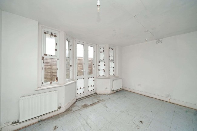 85A & 85B Stoke Road, Slough, Berkshire, SL2 5BJ 4