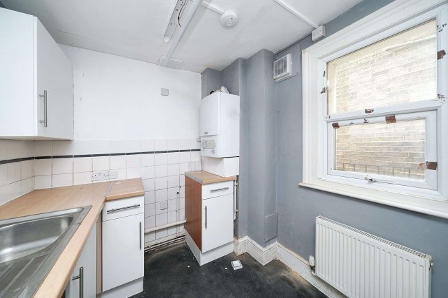 85A & 85B Stoke Road, Slough, Berkshire, SL2 5BJ 4