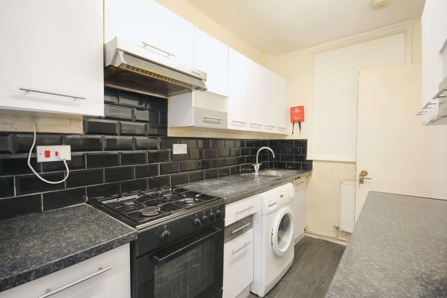 3 Tavistock Street, Luton, Bedfordshire, LU1 3UR 10