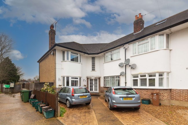 15 Lavender Close, Carshalton, Surrey, SM5 3EH 6