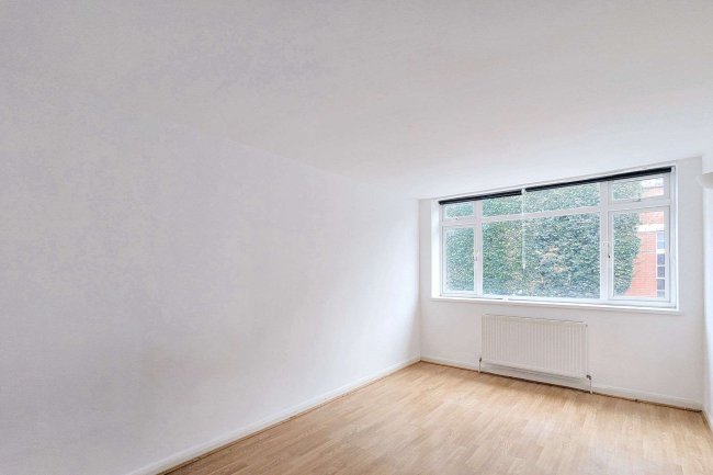 Flat 6, 69 Johnson Street, London, E1 0AQ 8