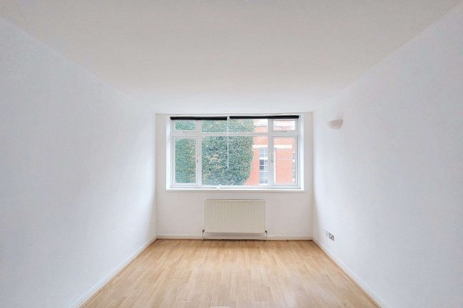 Flat 6, 69 Johnson Street, London, E1 0AQ 8