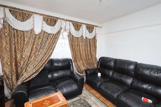 64 Leyburn Road, Edmonton, London, N18 2BQ 3