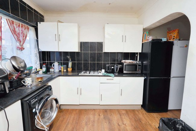 64 Leyburn Road, Edmonton, London, N18 2BQ 3