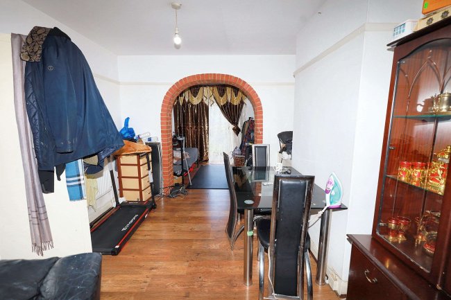 64 Leyburn Road, Edmonton, London, N18 2BQ 3