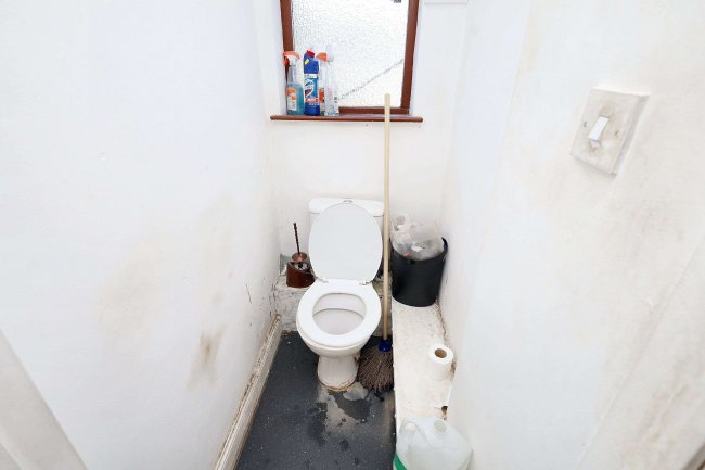 64 Leyburn Road, Edmonton, London, N18 2BQ 3