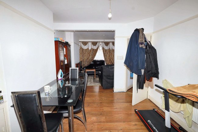 64 Leyburn Road, Edmonton, London, N18 2BQ 3