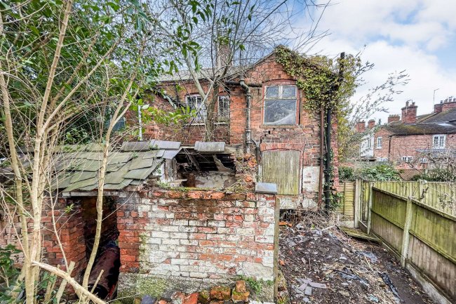 1 Hillfield Place, Nantwich, Cheshire, CW5 7BY 5