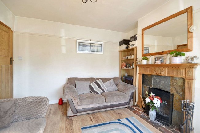 24 Woodland Road, Maple Cross, Rickmansworth WD3 9SU 5