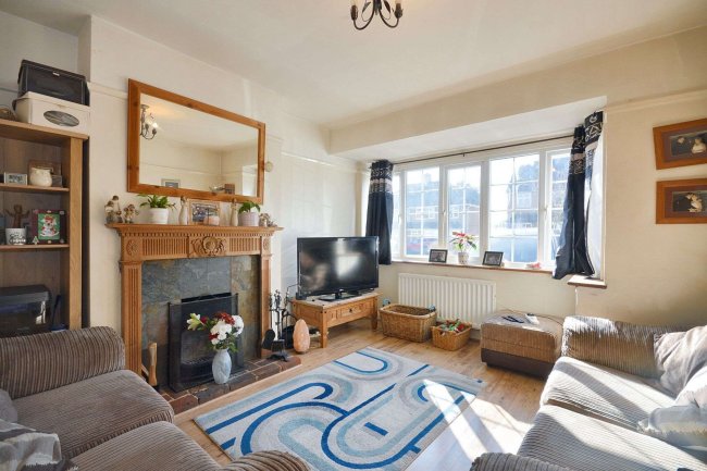 24 Woodland Road, Maple Cross, Rickmansworth WD3 9SU 5