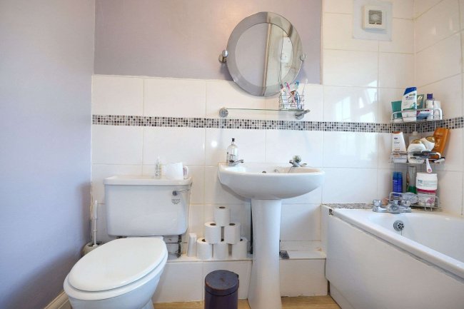 24 Woodland Road, Maple Cross, Rickmansworth WD3 9SU 5