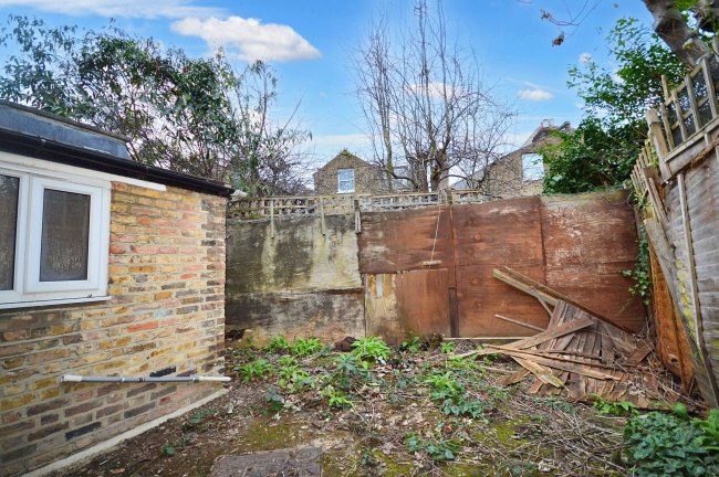 Flat A, 13 Rossiter Road, Balham, London, SW12 9RY 2