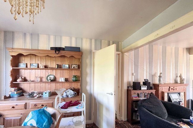 East Bungalow, Silsden Reservoir, High Brunthwaite, Silsden, Keighley, BD20 0NH 2