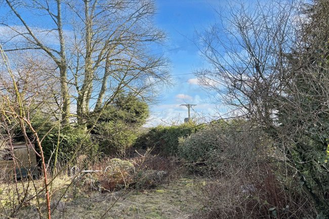 East Bungalow, Silsden Reservoir, High Brunthwaite, Silsden, Keighley, BD20 0NH 2