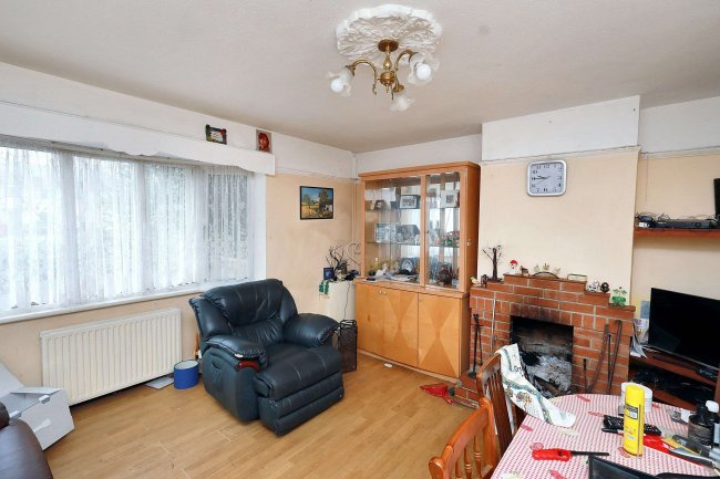 276 Uxbridge Road, Slough, Berkshire, SL2 5NY 1