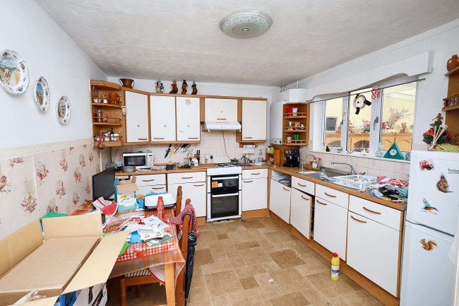 276 Uxbridge Road, Slough, Berkshire, SL2 5NY 1