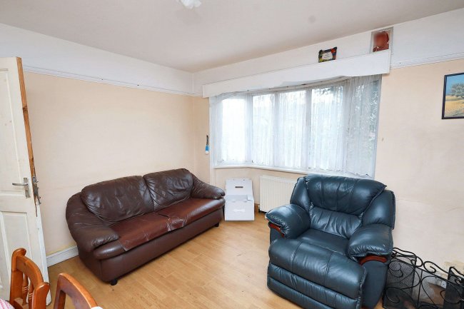 276 Uxbridge Road, Slough, Berkshire, SL2 5NY 1