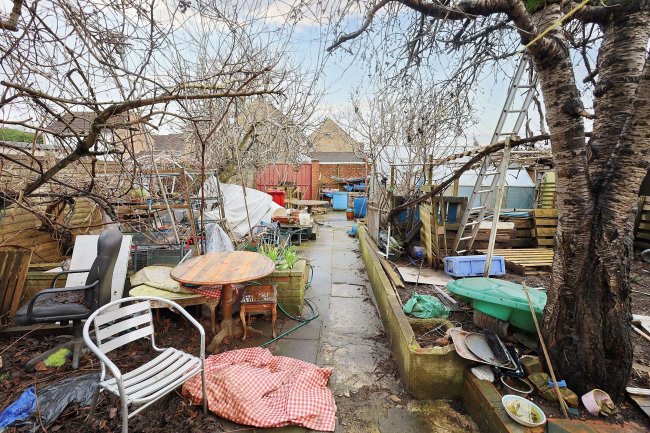 276 Uxbridge Road, Slough, Berkshire, SL2 5NY 1