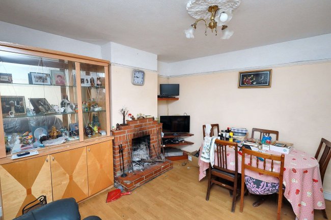 276 Uxbridge Road, Slough, Berkshire, SL2 5NY 1