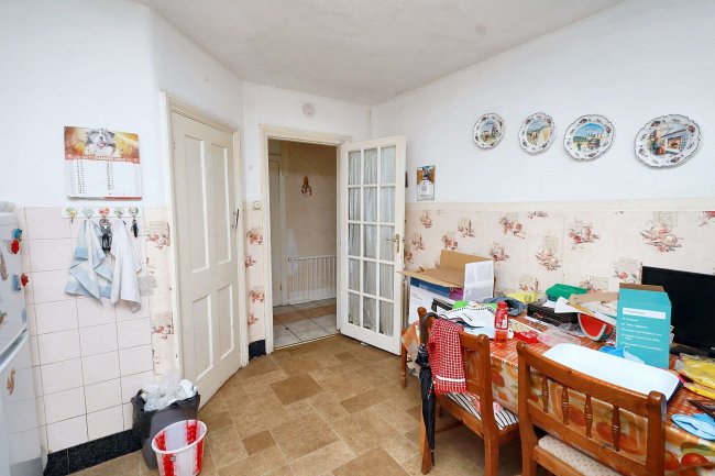 276 Uxbridge Road, Slough, Berkshire, SL2 5NY 1