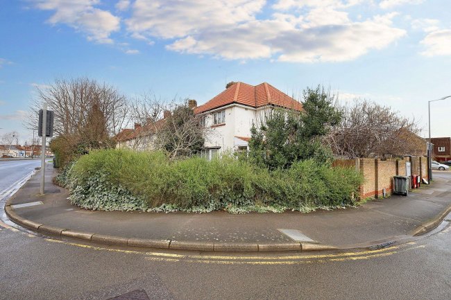 276 Uxbridge Road, Slough, Berkshire, SL2 5NY 1