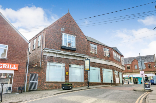 Former Lloyds Bank, 64-66 Mill Street, Cheshire, Macclesfield SK11 6NH 6