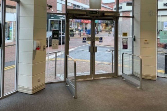Former Lloyds Bank, 64-66 Mill Street, Cheshire, Macclesfield SK11 6NH 6