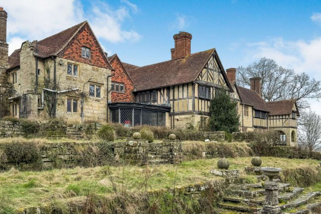 Homestall Manor, Homestall Road, Ashurst Wood, East Grinstead, RH19 3PG 2