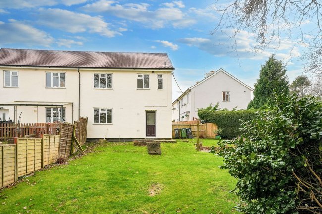 19 Eastfield, West Lavington, Devizes, SN10 4HW 1