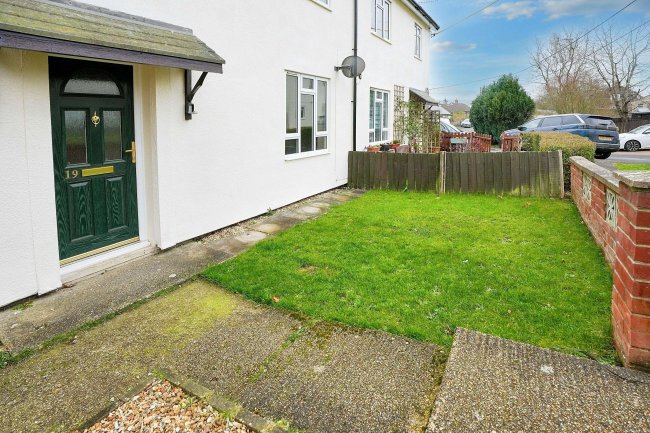 19 Eastfield, West Lavington, Devizes, SN10 4HW 1