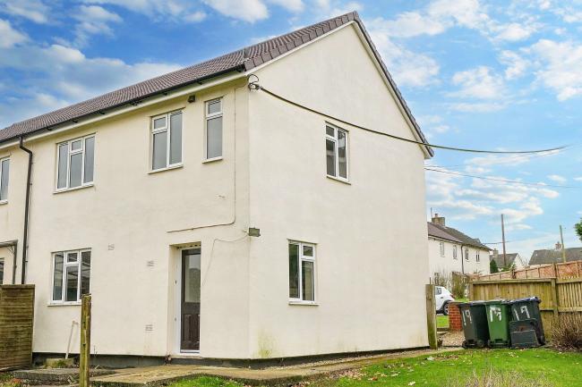 19 Eastfield, West Lavington, Devizes, SN10 4HW 1