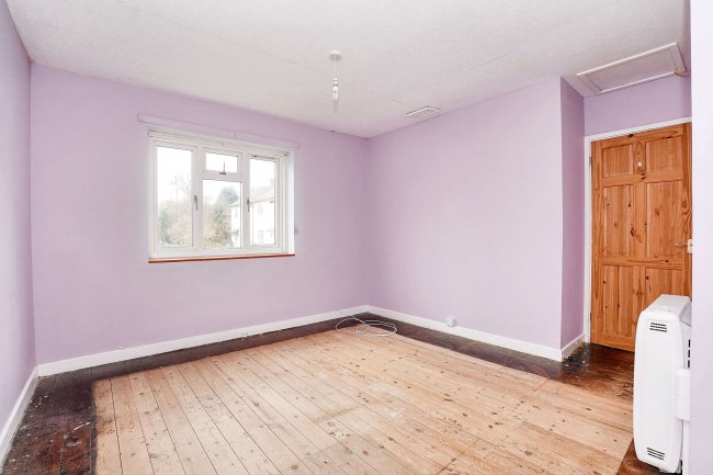 19 Eastfield, West Lavington, Devizes, SN10 4HW 1