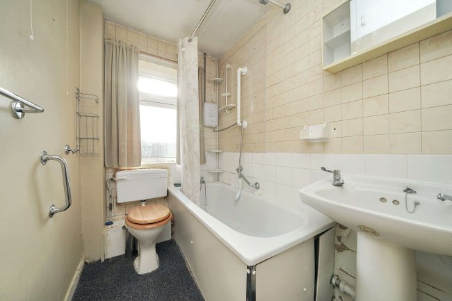 1 Barn Close, Denchworth, Wantage, Oxfordshire, OX12 0EZ 10