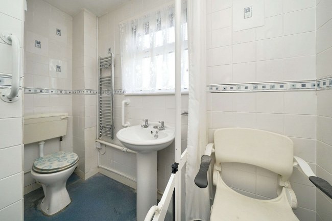 25 Brookside, East Hanney, Wantage, Oxfordshire, OX12 0JL 4