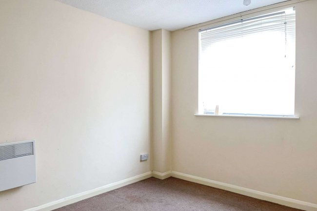 14 Kingmere, South Terrace, Littlehampton, BN17 5LD 7