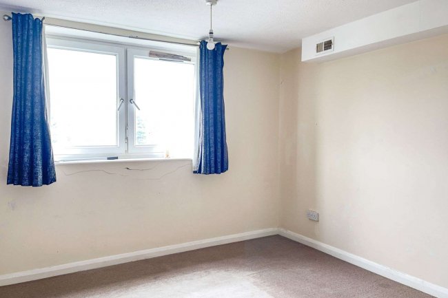 14 Kingmere, South Terrace, Littlehampton, BN17 5LD 7