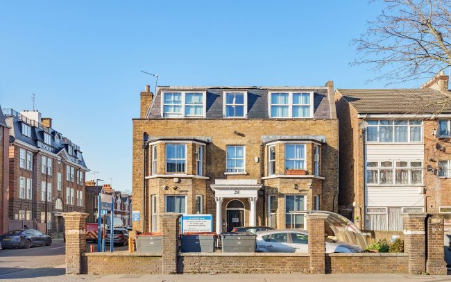 Stratford Physiotherapy Centre, 29 Romford Road, Stratford, London E15 4LY 2