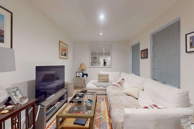 300 Fulham Road, Chelsea, London SW10 9EP 7